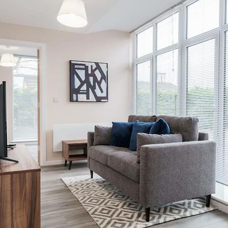 Bright 1 Bed Apartment Manchester - Sleeps 2 ภายนอก รูปภาพ