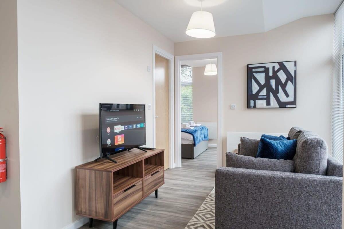 Bright 1 Bed Apartment Manchester - Sleeps 2 ภายนอก รูปภาพ