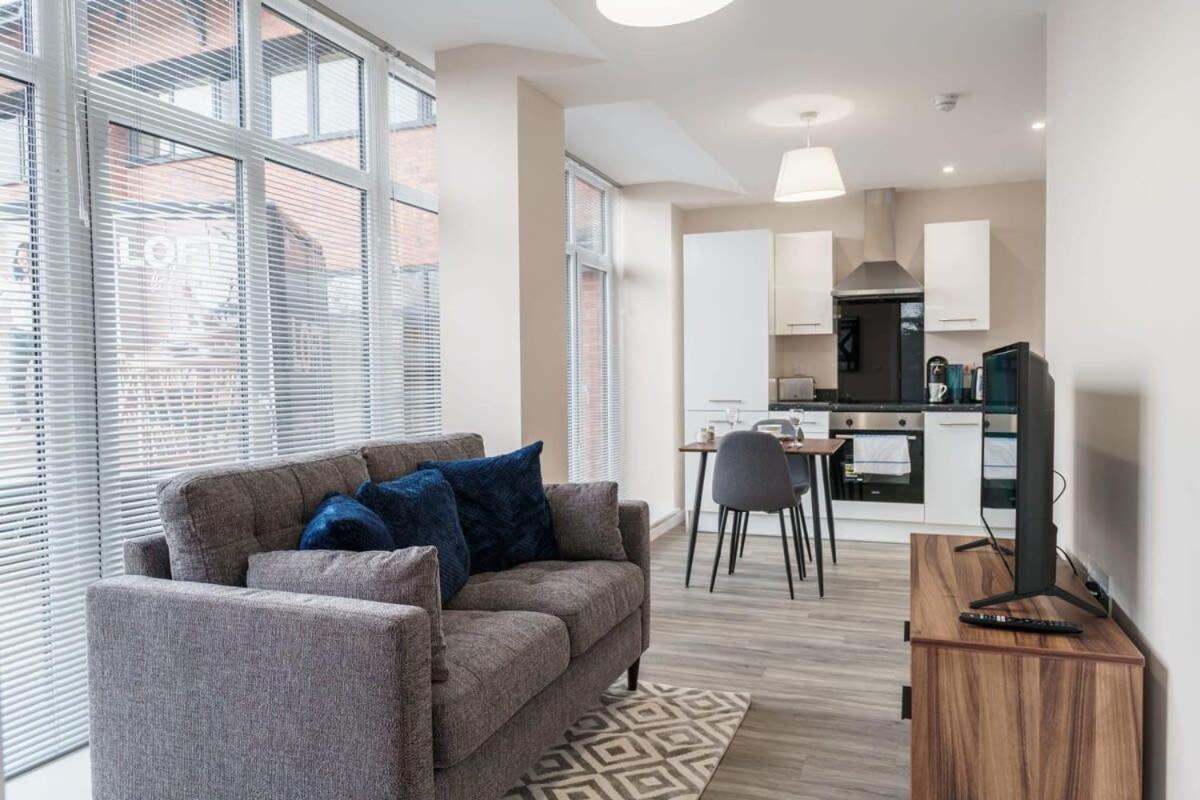 Bright 1 Bed Apartment Manchester - Sleeps 2 ภายนอก รูปภาพ