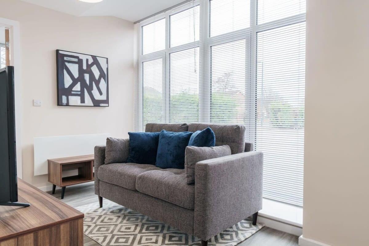 Bright 1 Bed Apartment Manchester - Sleeps 2 ภายนอก รูปภาพ